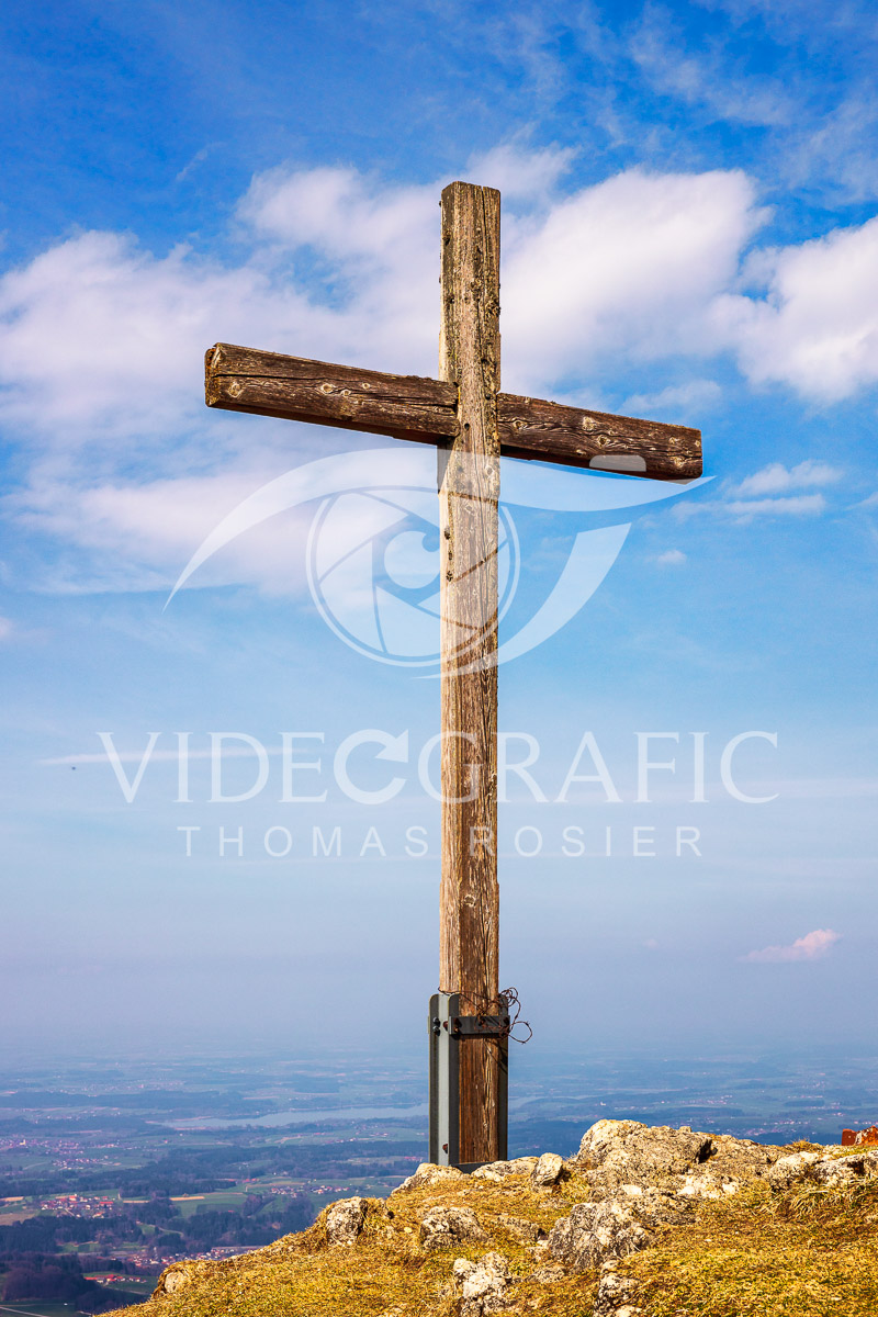 Summit-Crosses-825.jpg
