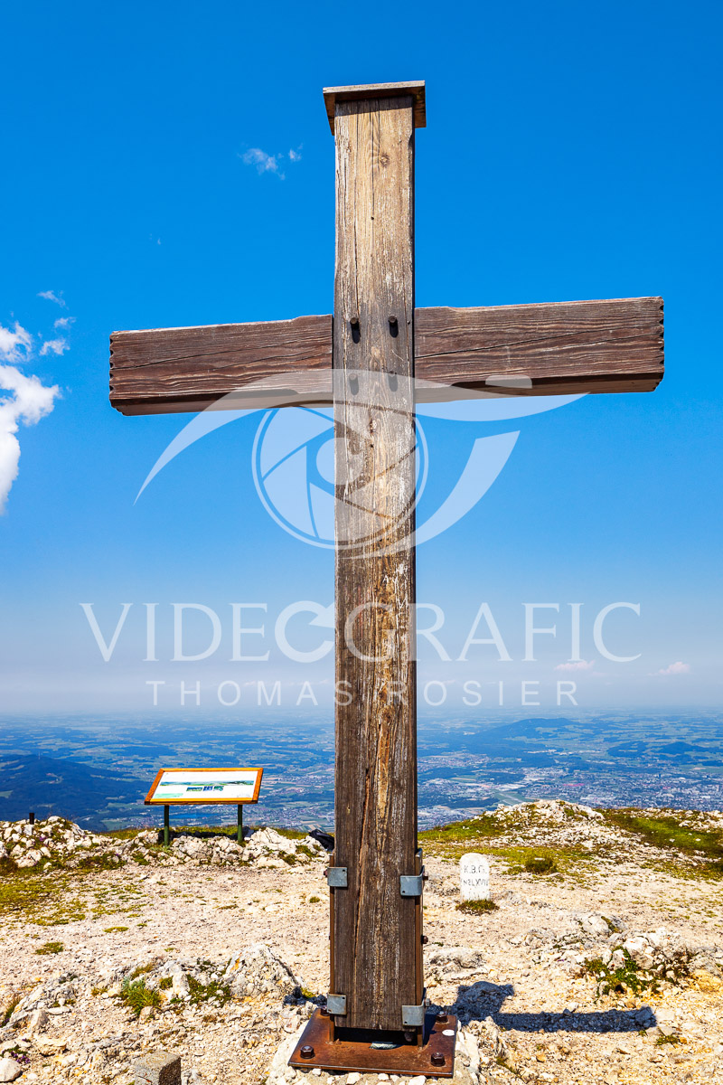 Summit-Crosses-836.jpg