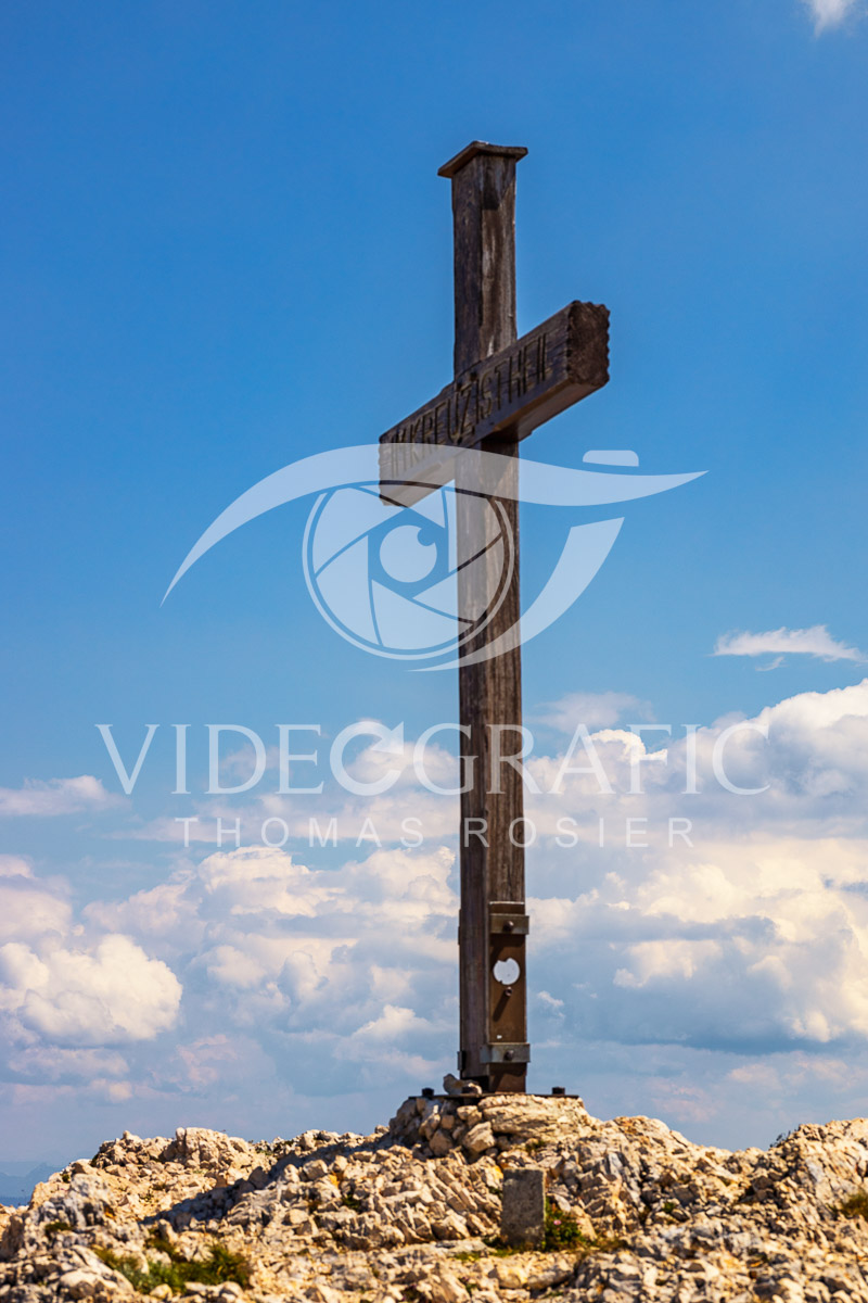 Summit-Crosses-837.jpg