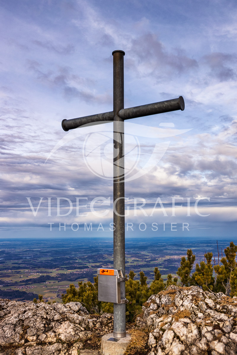 Summit-Crosses-866.jpg