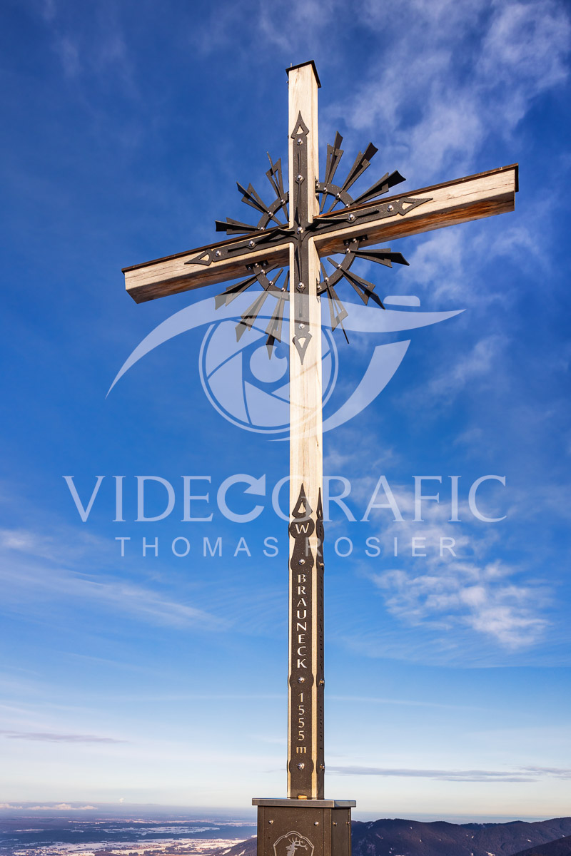 Summit-Crosses-870.jpg