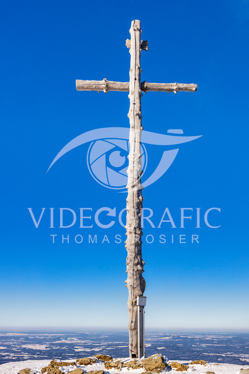 Summit-Crosses-876.jpg