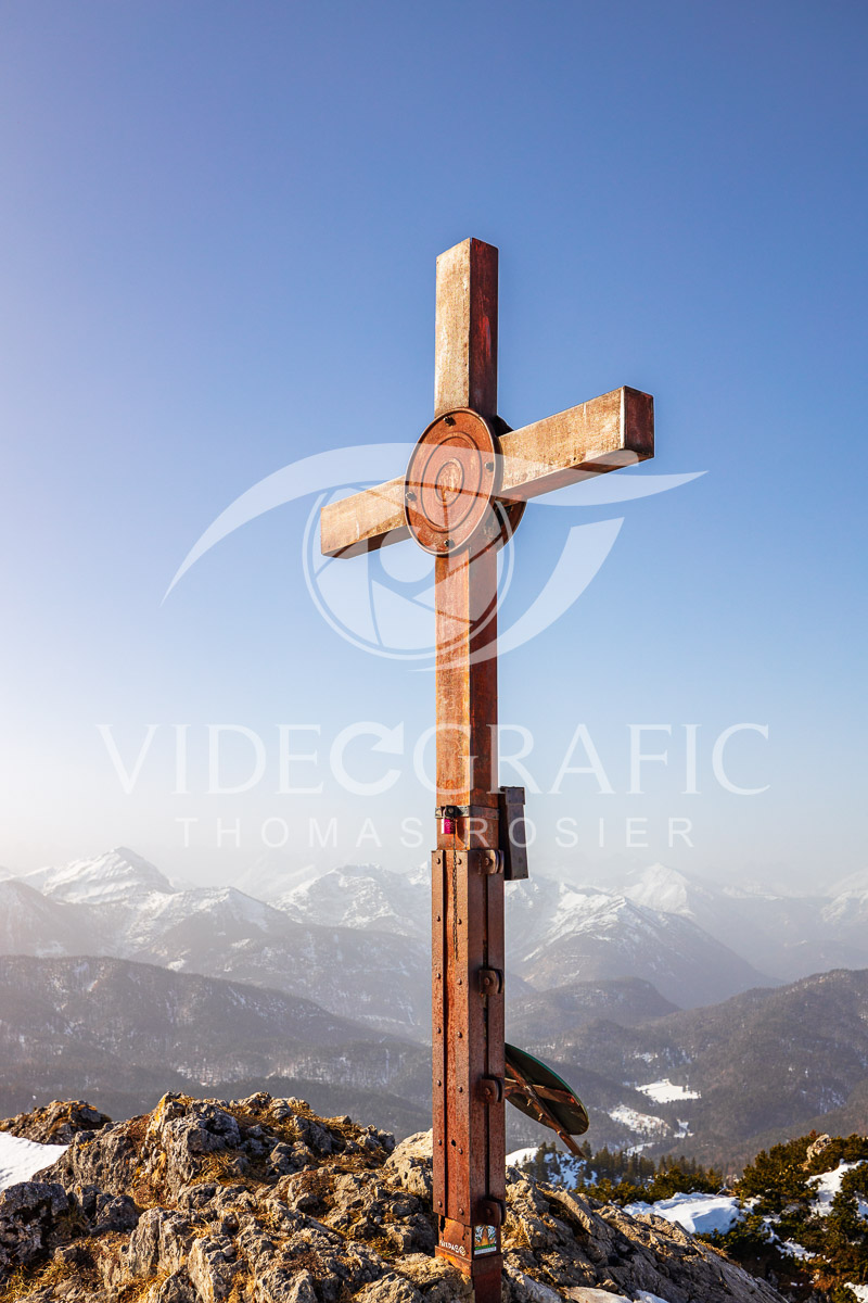 Summit-Crosses-883.jpg
