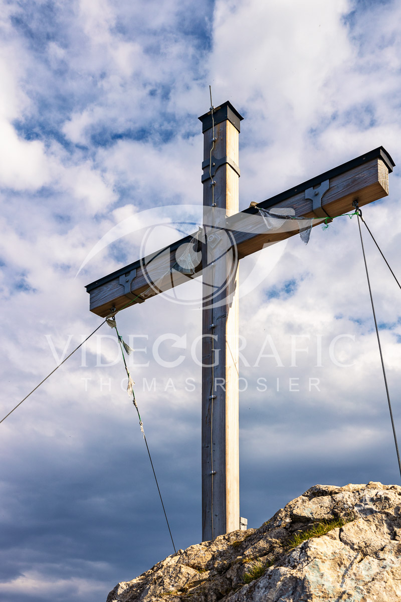 Summit-Crosses-900.jpg