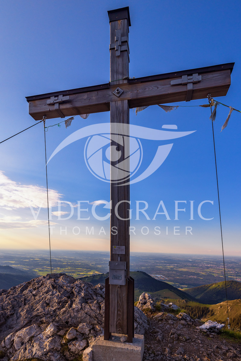 Summit-Crosses-901.jpg