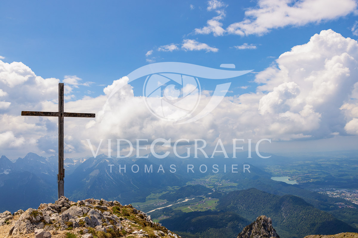 Summit-Crosses-902.jpg