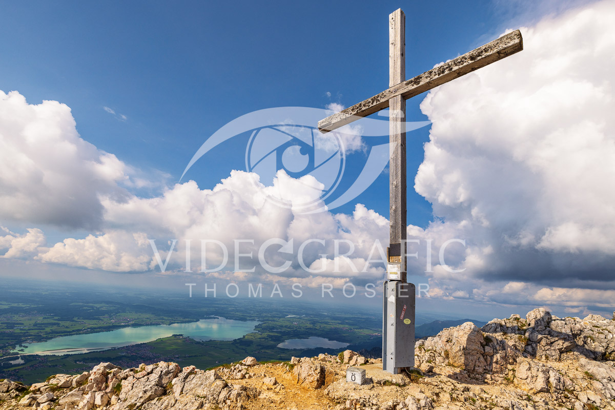 Summit-Crosses-905.jpg