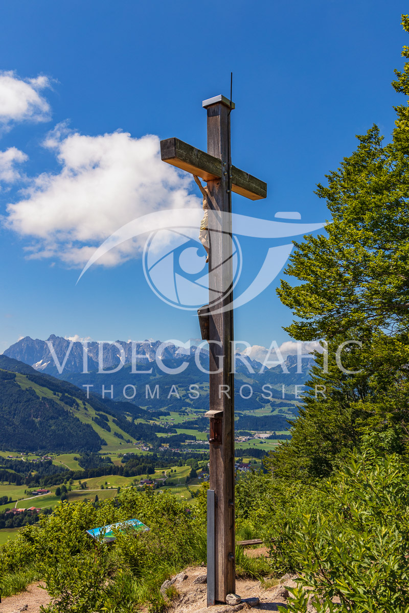Summit-Crosses-906.jpg