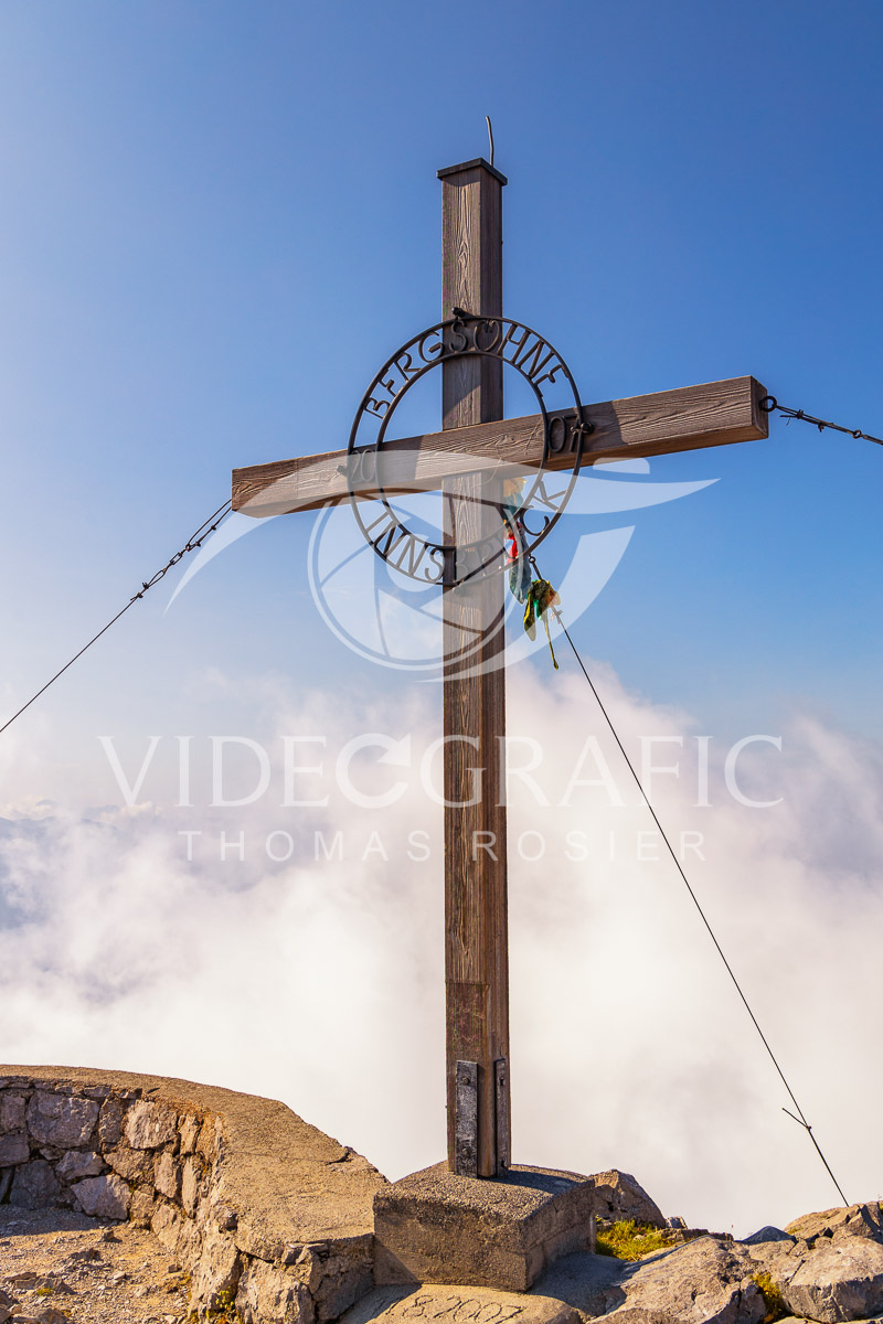 Summit-Crosses-910.jpg