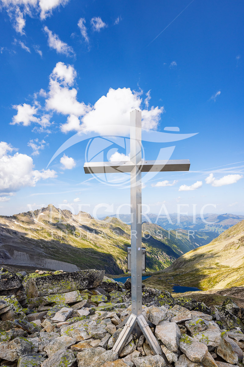 Summit-Crosses-916.jpg