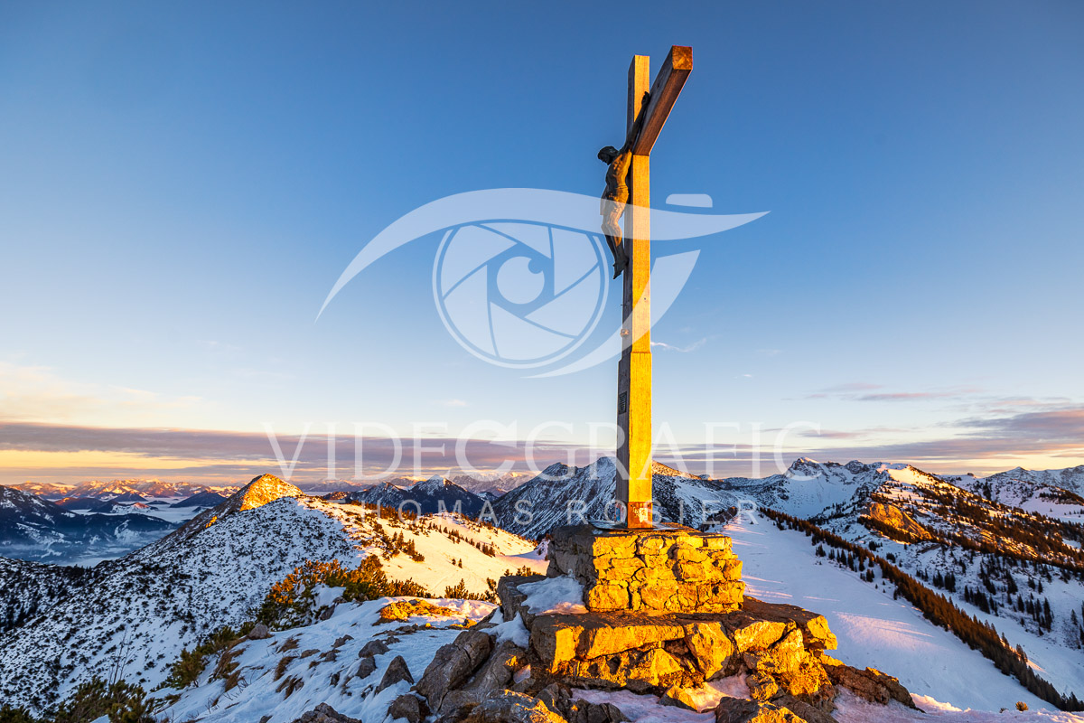 Summit-Crosses-954.jpg