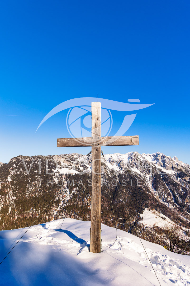 Summit-Crosses-961.jpg