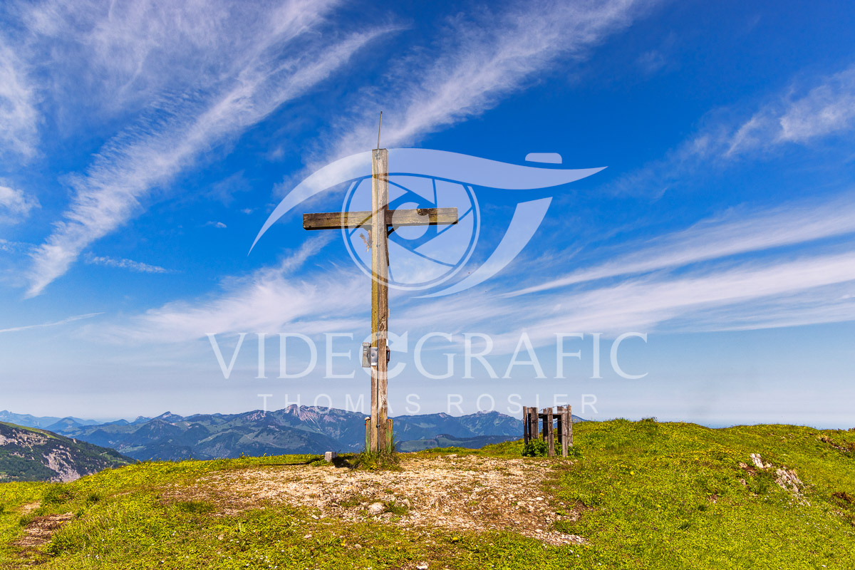 Summit-Crosses-979.jpg