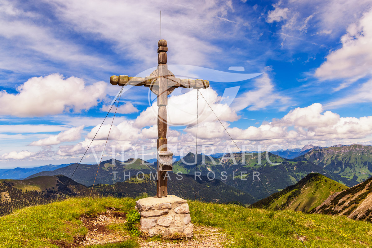 Summit-Crosses-984.jpg