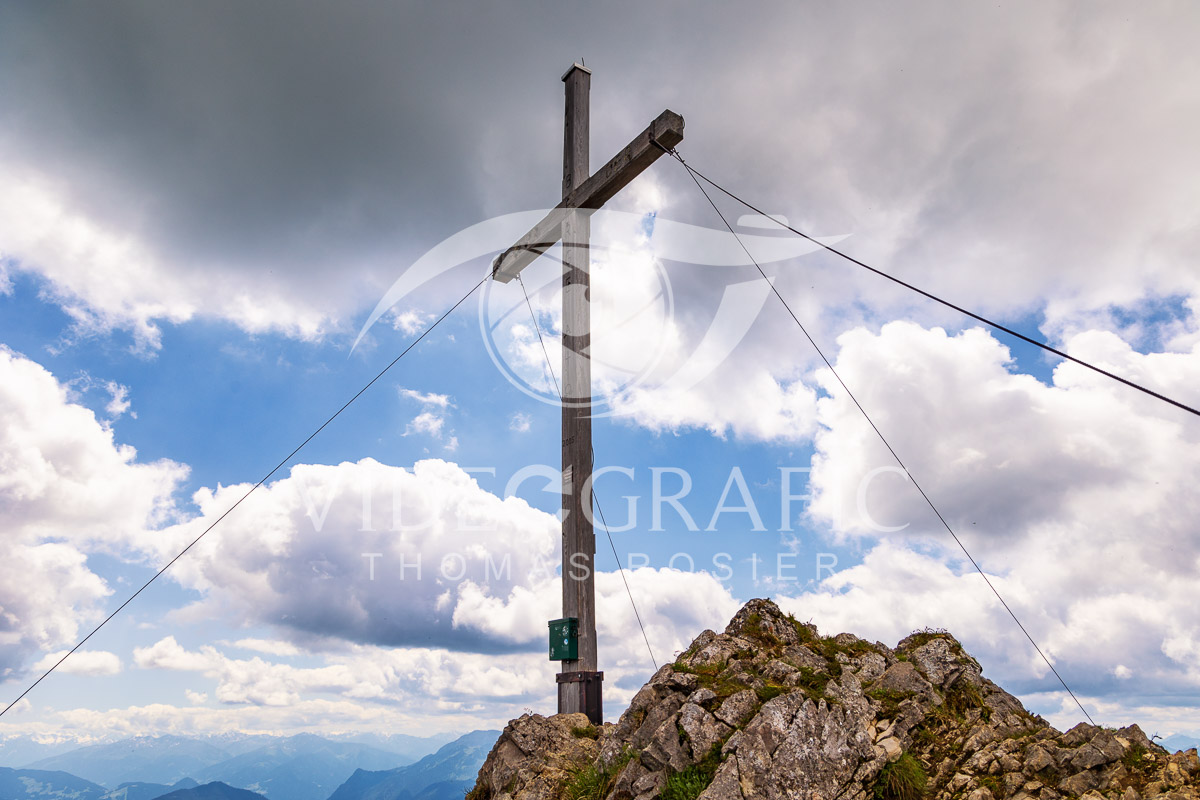 Summit-Crosses-987.jpg
