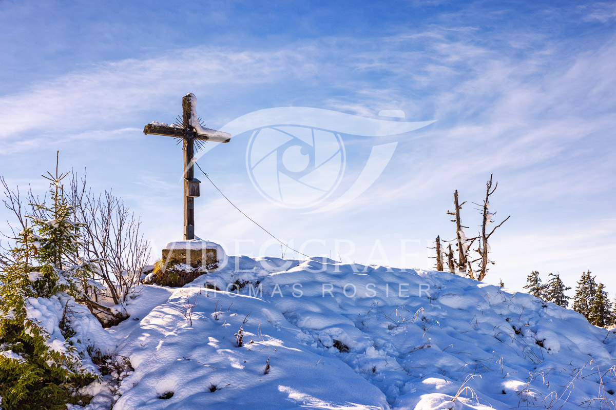 Summit-Crosses-998.jpg