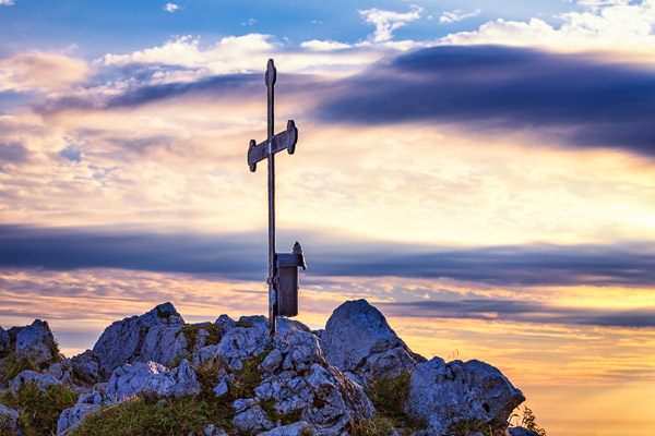 Summit-Crosses-002.jpg