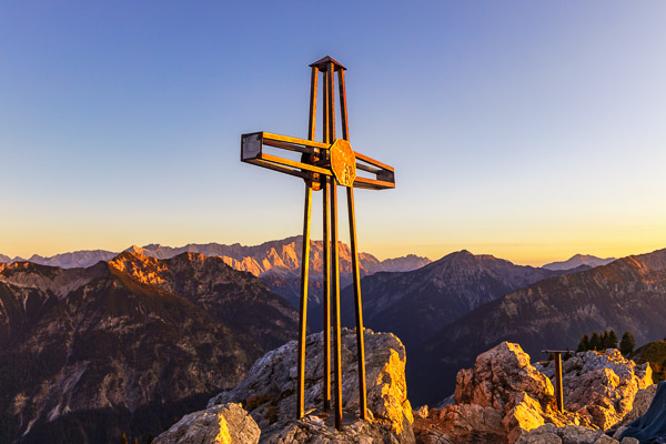 Summit-Crosses-064.jpg