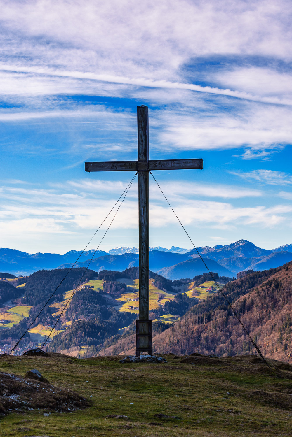 Summit-Crosses-1030.jpg