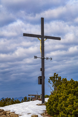 Summit-Crosses-1050.jpg