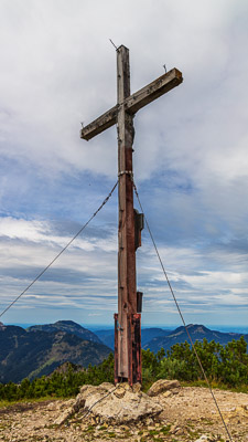 Summit-Crosses-1066.jpg
