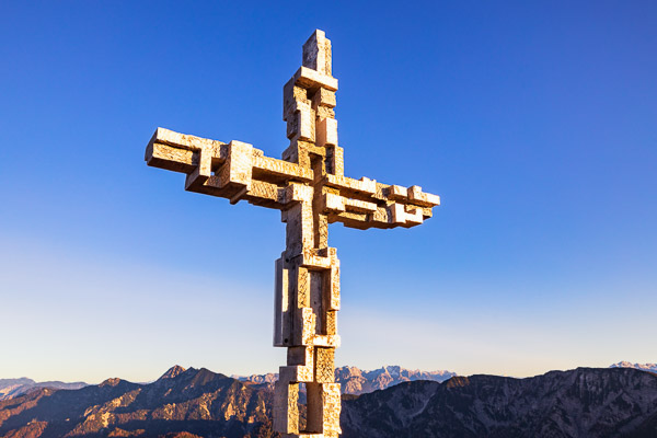 Summit-Crosses-1089.jpg