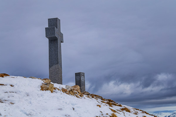 Summit Crosses 1168 Summit-Crosses-1168.jpg