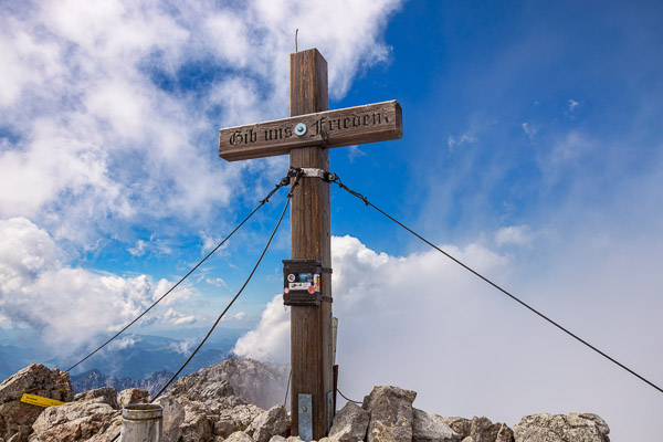 Summit-Crosses-179.jpg