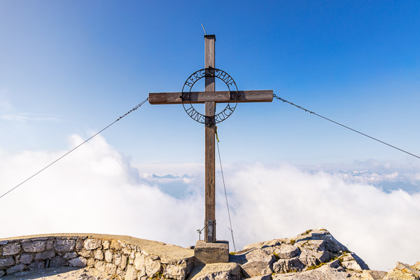 Summit-Crosses-180.jpg