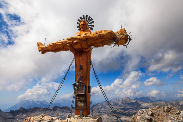 Summit-Crosses-195.jpg