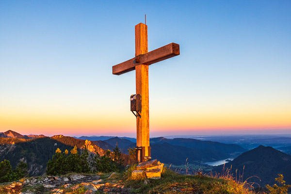Summit Crosses 208 Summit-Crosses-208.jpg
