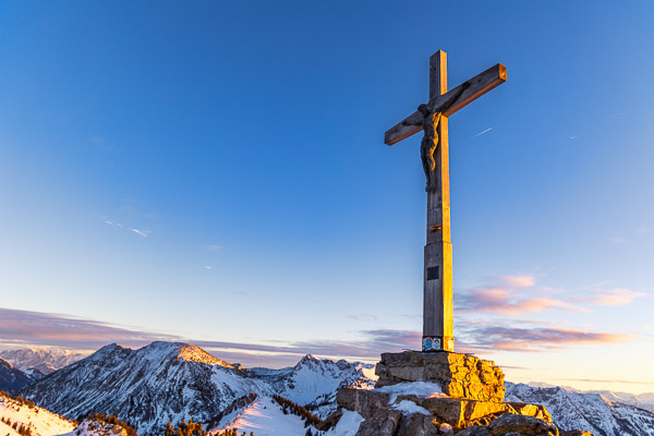 Summit Crosses 249 Summit-Crosses-249.jpg