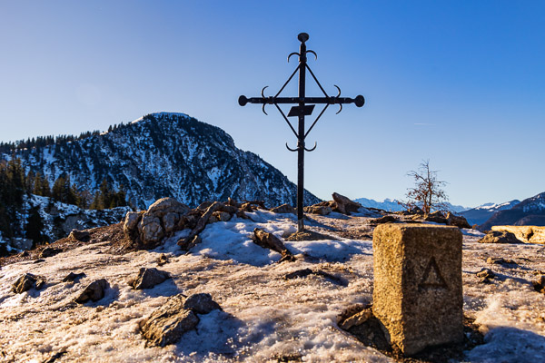 Summit Crosses 262 Summit-Crosses-262.jpg