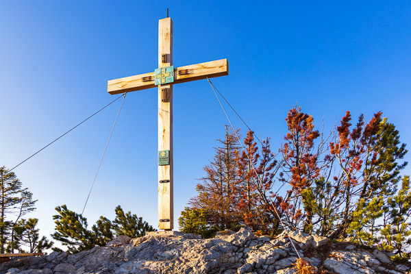 Summit Crosses 273 Summit-Crosses-273.jpg