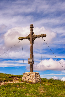 Summit Crosses 292 Summit-Crosses-292.jpg