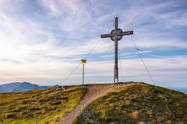 Summit Crosses 370 Summit-Crosses-370.jpg