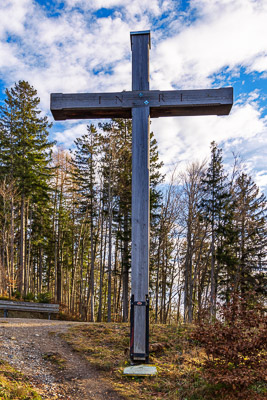 Summit Crosses 400 Summit-Crosses-400.jpg