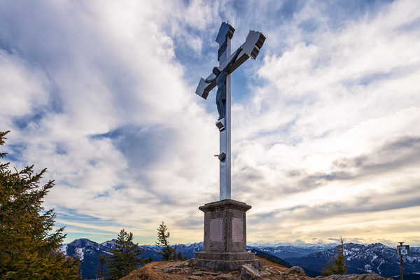 Summit Crosses 453 Summit-Crosses-453.jpg