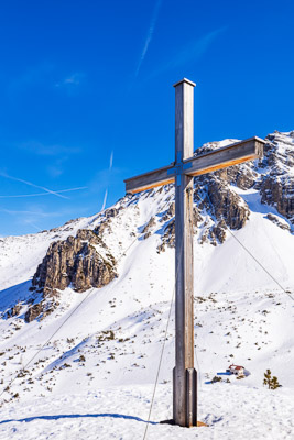 Summit Crosses 470 Summit-Crosses-470.jpg