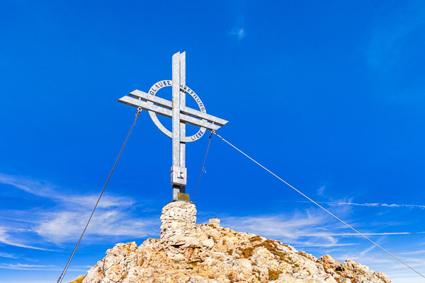 Summit Crosses 484 Summit-Crosses-484.jpg
