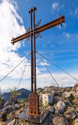 Summit Crosses 493 Summit-Crosses-493.jpg