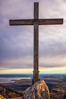 Summit Crosses 562 Summit-Crosses-562.jpg