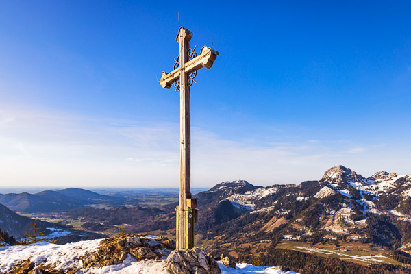 Summit Crosses 565 Summit-Crosses-565.jpg