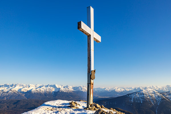 Summit Crosses 569 Summit-Crosses-569.jpg