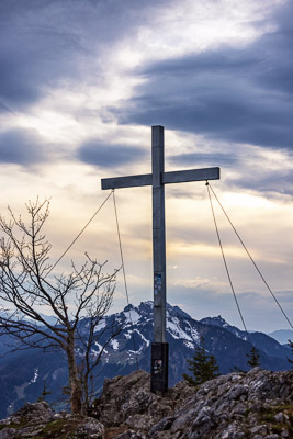 Summit Crosses 572 Summit-Crosses-572.jpg