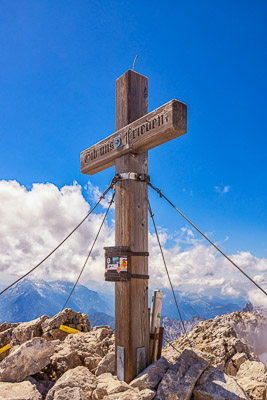 Summit Crosses 583 Summit-Crosses-583.jpg