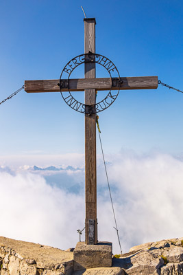 Summit Crosses 585 Summit-Crosses-585.jpg