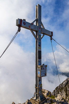 Summit Crosses 586 Summit-Crosses-586.jpg