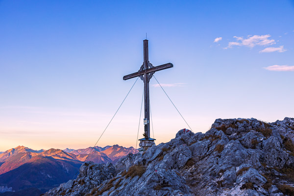 Summit Crosses 620 Summit-Crosses-620.jpg