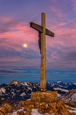 Summit Crosses 629 Summit-Crosses-629.jpg